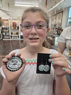 Art No 018 , Frog Earrings by Agitsi