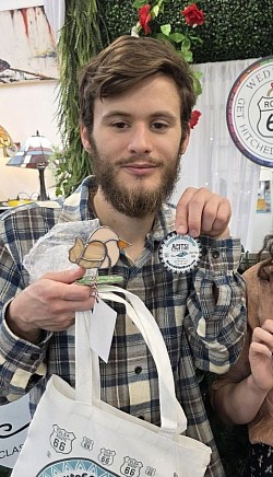 Art No 004, Stained Glass birdie by A Glass Act , Karen Wigger